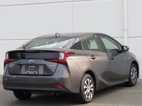 Certified 2020 Toyota Prius LE image 6