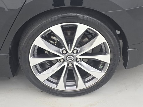 Used 2021 Nissan Maxima Platinum w/ Sport Mat Group image 31