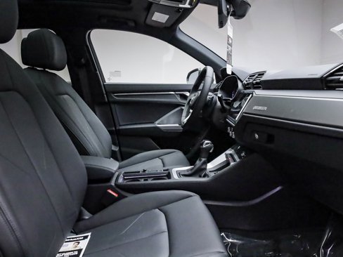 New 2025 Audi Q3 2.0T Premium image 19