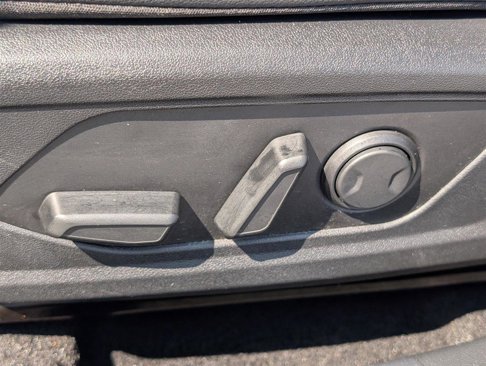 Used 2023 Hyundai Elantra Limited w/ Cargo Package image 21