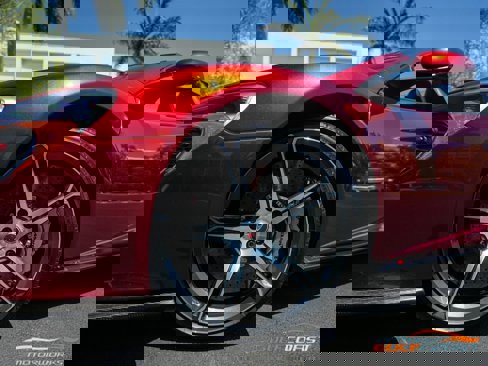 Used 2015 McLaren 650S Spider image 13
