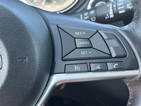 Used 2019 Nissan Rogue SV image 28