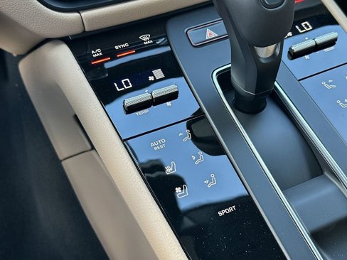 New 2025 Porsche Macan image 23