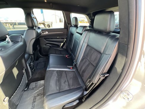 Used 2018 Jeep Grand Cherokee Altitude image 25