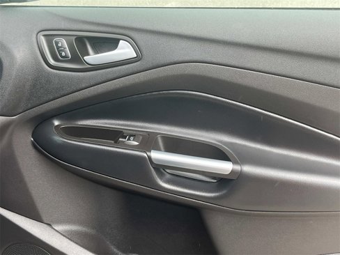 Used 2019 Ford Escape SE image 19