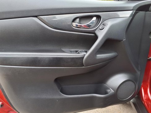 Used 2014 Nissan Rogue SL w/ SL Premium Package image 12