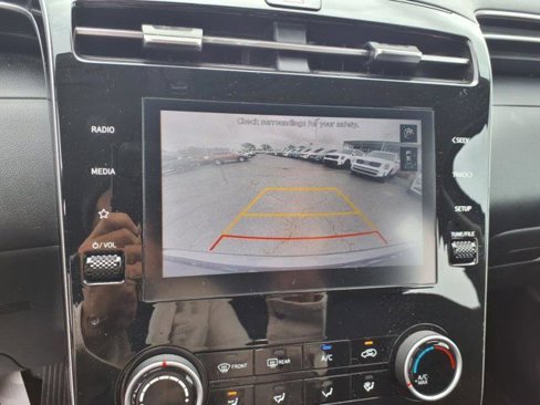 Used 2023 Hyundai Tucson SE image 15