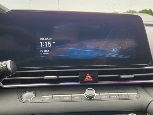 Certified 2024 Hyundai Elantra SEL image 18
