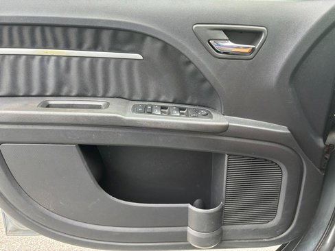 Used 2010 Dodge Journey SXT w/ Flexible Seating Group image 12