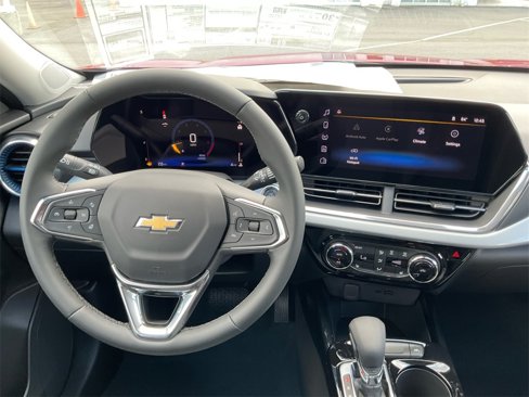 New 2026 Chevrolet Trax LT w/ Driver Confidence Package image 17