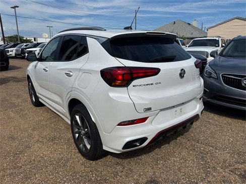 Used 2022 Buick Encore GX Select w/ Sport Touring Package image 9