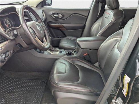 Used 2015 Jeep Cherokee Trailhawk w/ Comfort/Convenience Group image 17