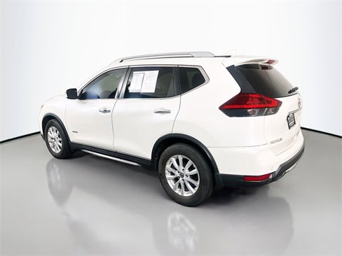 Used 2019 Nissan Rogue SV image 5