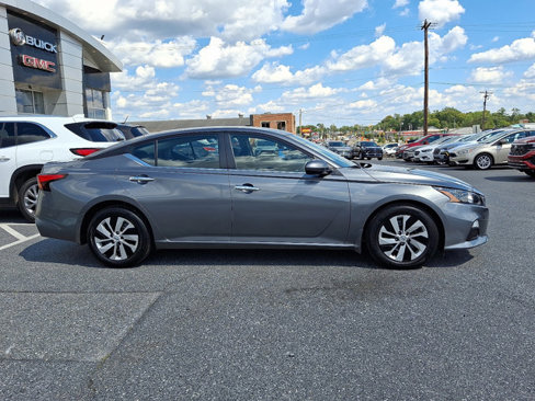 Used 2022 Nissan Altima 2.5 S w/ Driver Assist Package image 7