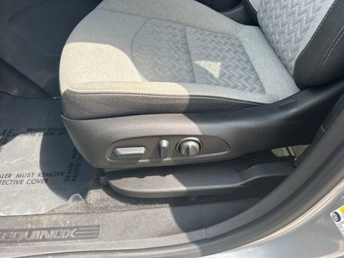 Used 2023 Chevrolet Equinox LT image 10