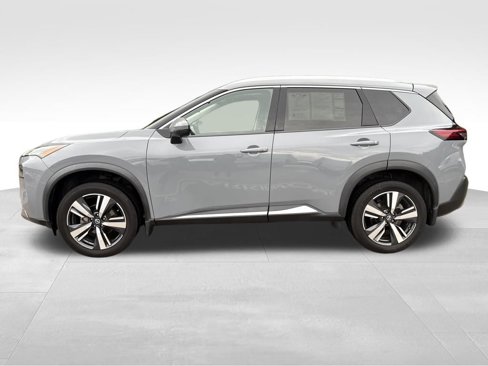 Used 2021 Nissan Rogue SL image 2