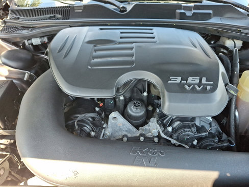 Used 2015 Dodge Challenger SXT Plus image 29