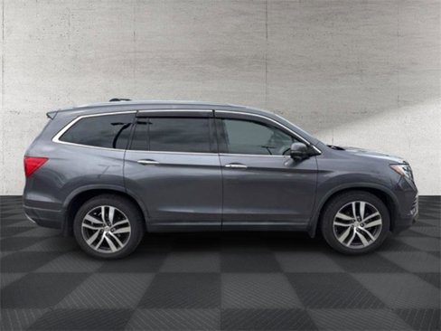 Used 2016 Honda Pilot Touring image 8