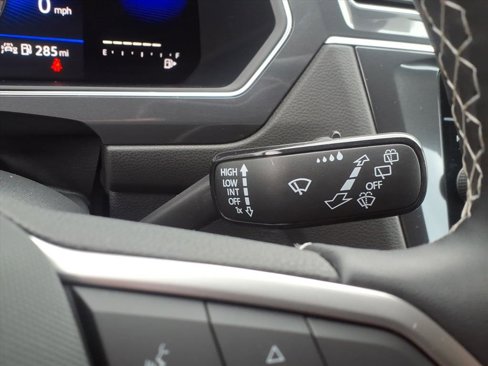 Certified 2022 Volkswagen Tiguan SE image 23