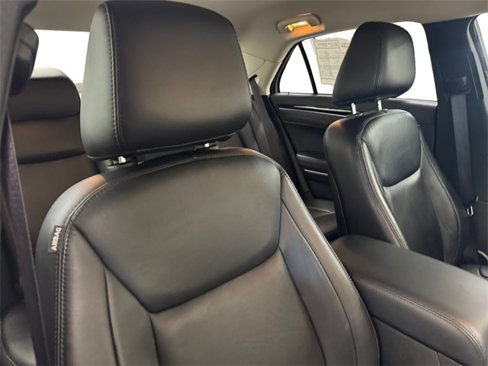 Used 2023 Chrysler 300 Touring L image 12