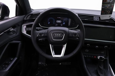 New 2025 Audi Q3 2.0T Premium image 14
