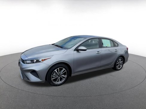 Used 2024 Kia Forte LXS image 8