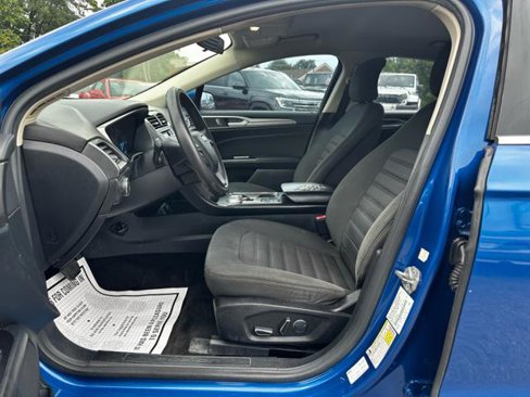 Used 2017 Ford Fusion SE image 10