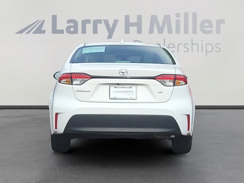 Used 2023 Toyota Corolla LE image 4