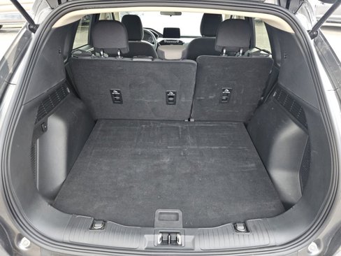Used 2020 Ford Escape SE image 25