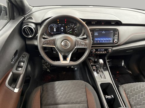 Used 2021 Nissan Kicks SR w/ Interior Electronics Package image 10