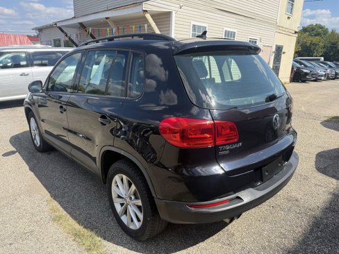 Used 2017 Volkswagen Tiguan S image 4