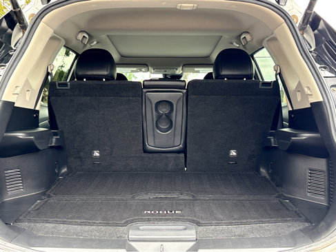 Used 2019 Nissan Rogue SL w/ Premium Package image 24