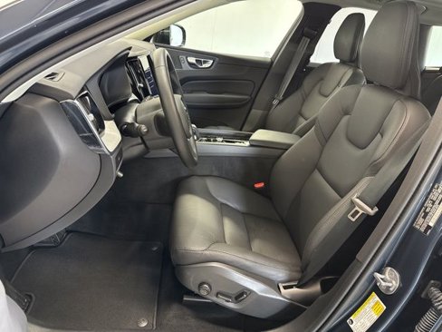 Certified 2025 Volvo XC60 B5 Plus image 16