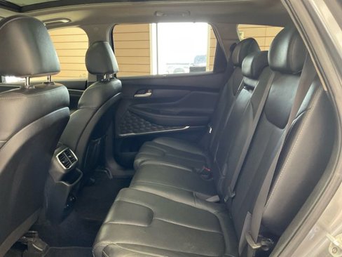 Used 2019 Hyundai Santa Fe Limited image 10