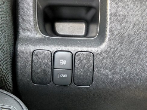 Used 2005 Honda CR-V LX image 24