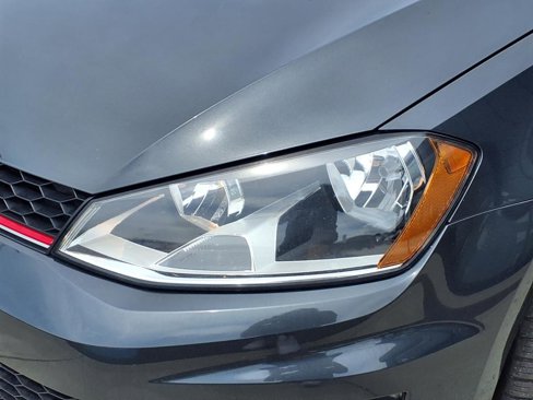 Used 2015 Volkswagen GTI SE image 21