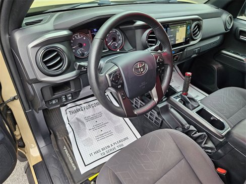 Used 2017 Toyota Tacoma SR5 image 9
