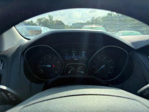 Used 2015 Ford Focus SE image 15