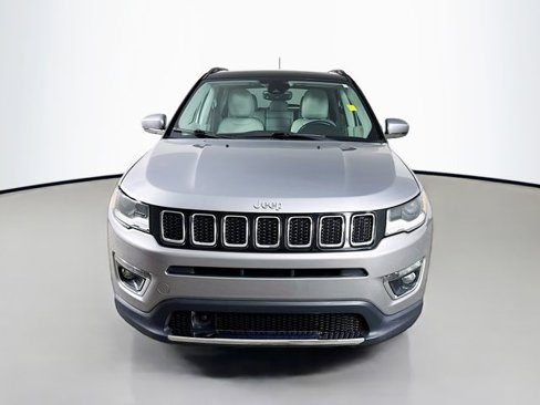 Used 2018 Jeep Compass Limited w/ Navigation Group image 2