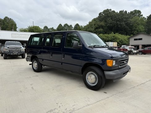 Used 2003 Ford E-350 and Econoline 350 XL image 2