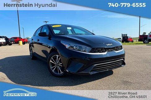 Used 2023 Kia Forte LXS image 1