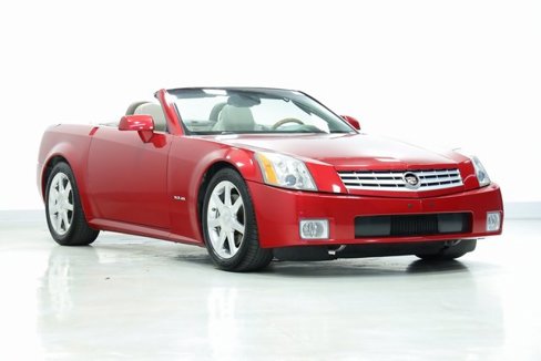 Used 2004 Cadillac XLR image 3