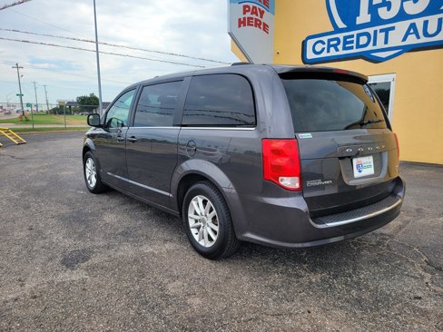 Used 2017 Dodge Grand Caravan SXT image 7