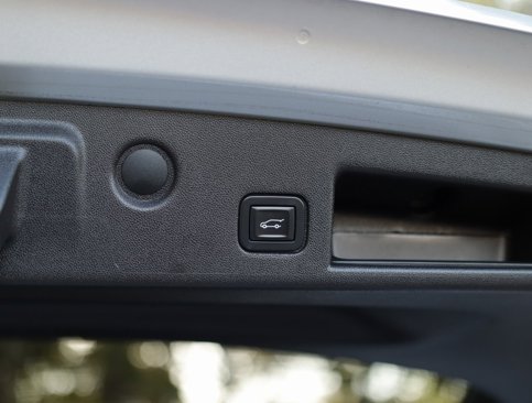 Used 2018 Chevrolet Equinox LT image 25
