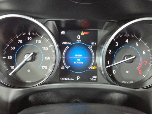 Used 2018 Jaguar F-PACE Premium image 25