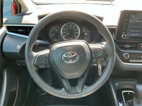 Used 2022 Toyota Corolla LE image 15