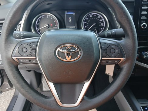 Used 2022 Toyota Camry LE image 52