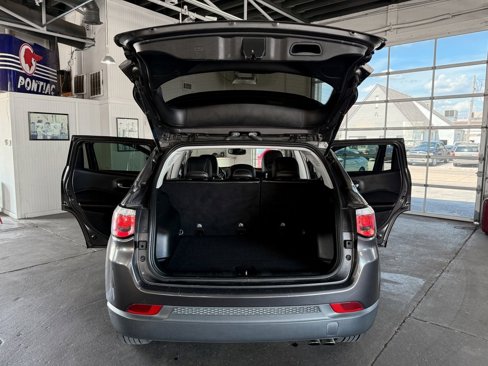 Used 2019 Jeep Compass Limited image 20