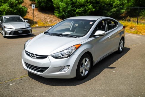 Used 2013 Hyundai Elantra GLS w/ Preferred Pkg image 7