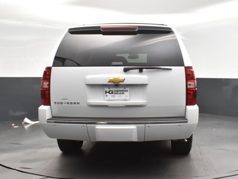 Used 2013 Chevrolet Suburban LTZ image 6